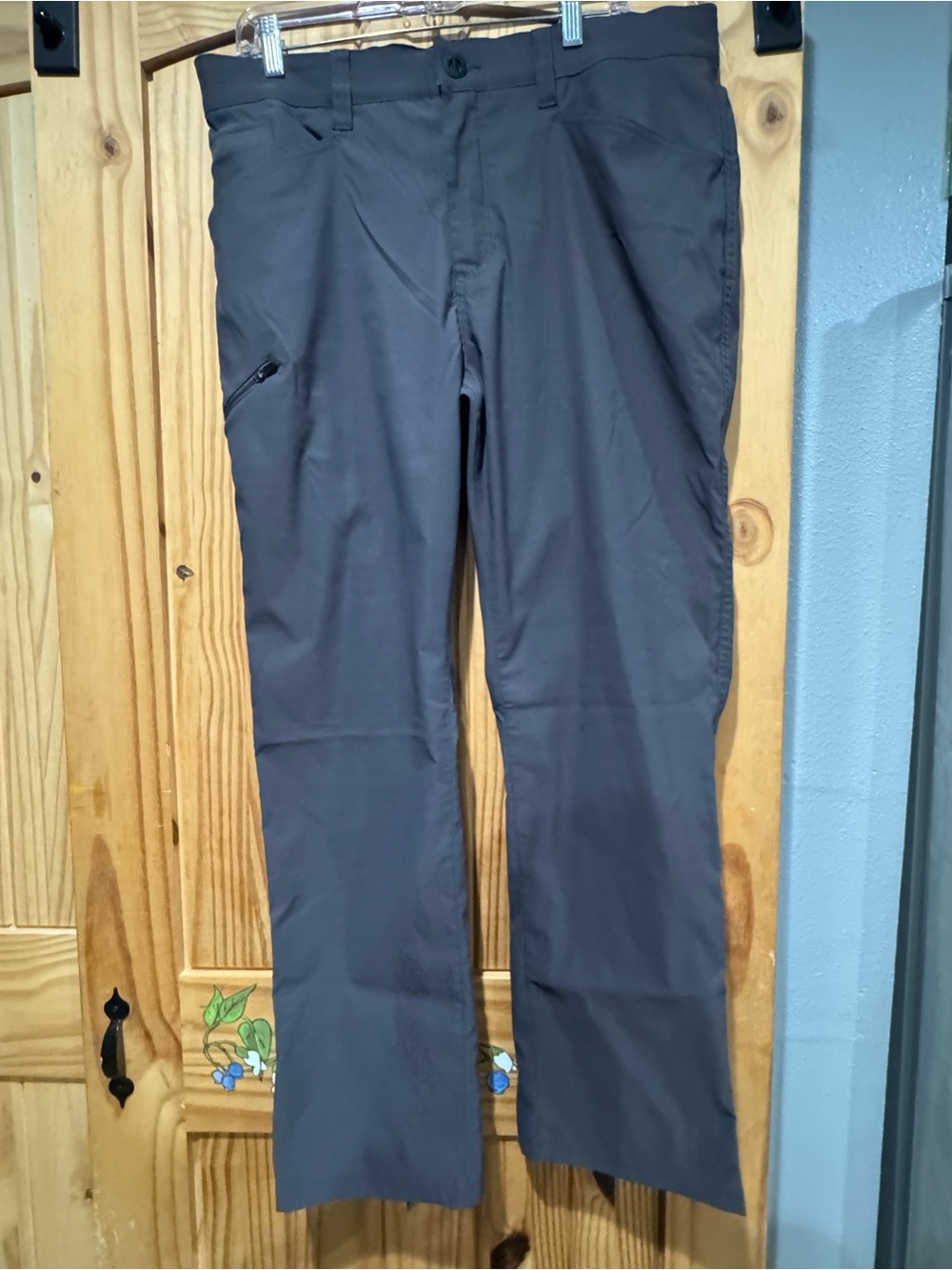 Orvis Men's Chinos in Charcoal Gray 36X30